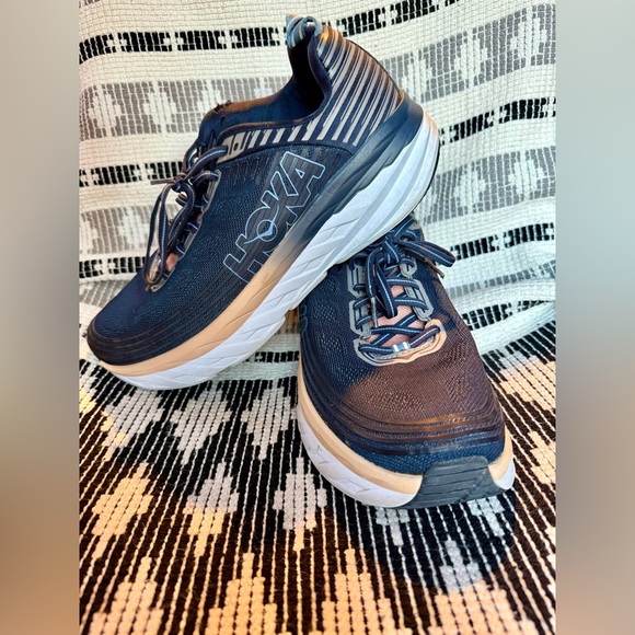 Hoka Shoes - Hoka One Bondi 6 Running Shoes, Womens size 11